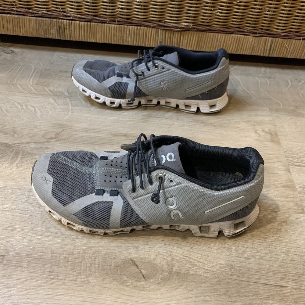 On Cloud 5 Running Sneakers Shoes Women’s Size 8.5 Slate Gray Black Mesh Swiss